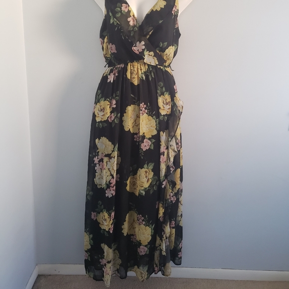 Disney Princess Juniors' Floral Surplice Maxi Dress - Picture 4 of 7